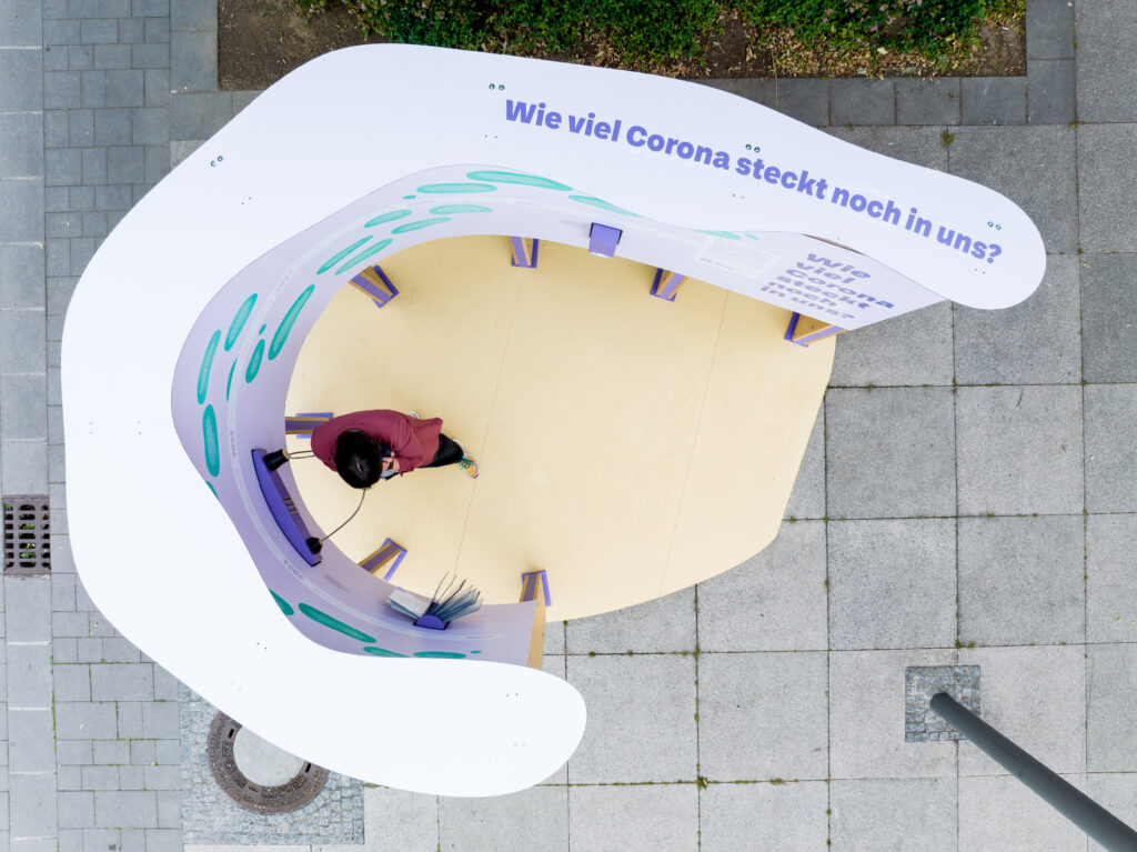 Die Außeninstallation aus der Vogelperspektive